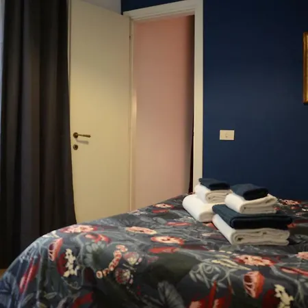 Bukowski's House Apartment *
